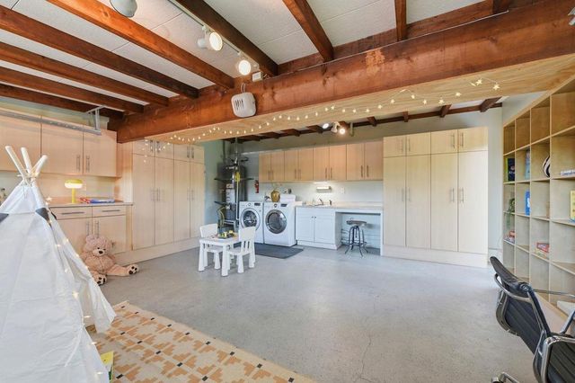 201 Thompson Square, Mountain View, CA 94043