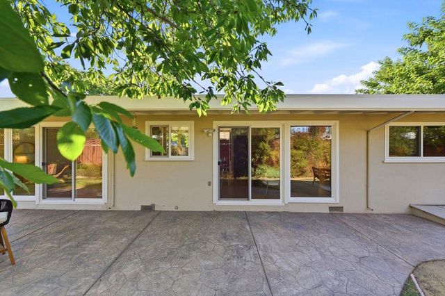 201 Thompson Square, Mountain View, CA 94043