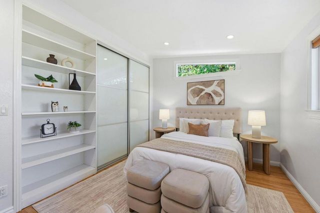 201 Thompson Square, Mountain View, CA 94043