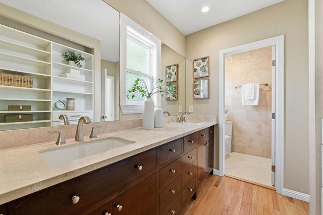 201 Thompson Square, Mountain View, CA 94043