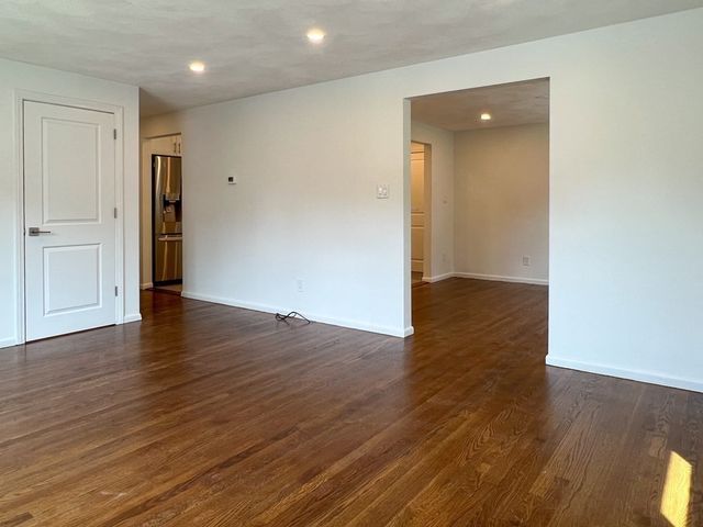 22 Chandler St 2, Watertown, MA 02472