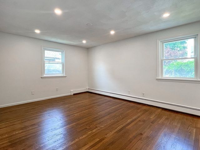 22 Chandler St 2, Watertown, MA 02472