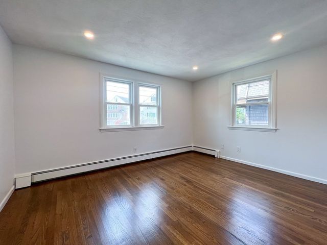 22 Chandler St 2, Watertown, MA 02472