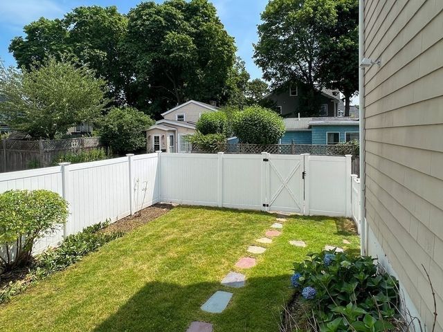 22 Chandler St 2, Watertown, MA 02472