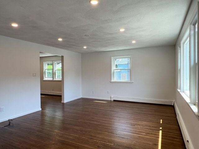 22 Chandler St 2, Watertown, MA 02472