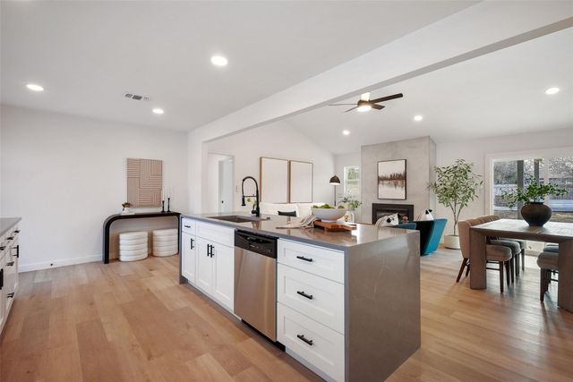 5400 Salem Hill DR, Austin, TX 78745