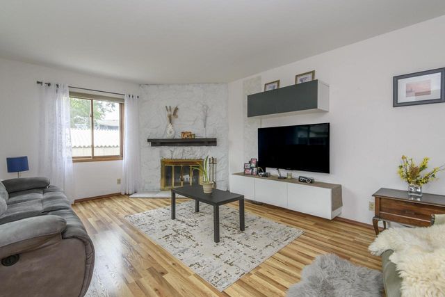 N76W14532 North Point COURT, Menomonee Falls, WI 53051