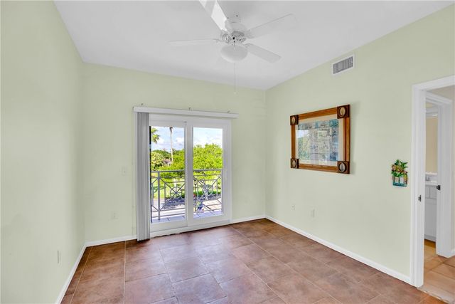 5540 N Harbor Village Drive 305, Vero Beach, FL 32967