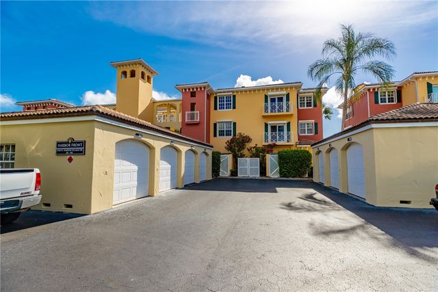 5540 N Harbor Village Drive 305, Vero Beach, FL 32967