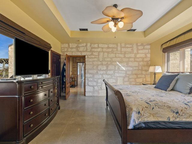 4200 Cypress Canyon TRL, Spicewood, TX 78669