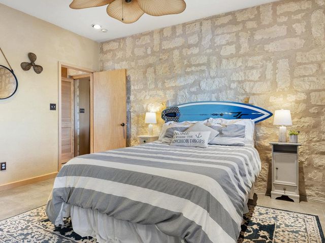 4200 Cypress Canyon TRL, Spicewood, TX 78669