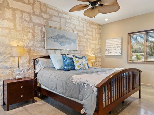 4200 Cypress Canyon TRL, Spicewood, TX 78669