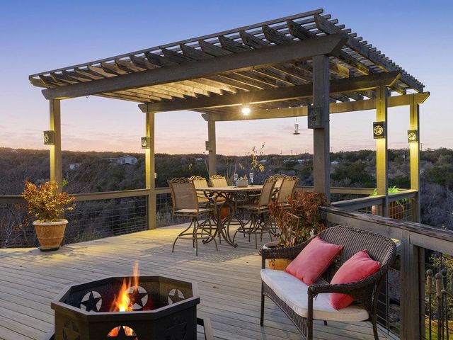 4200 Cypress Canyon TRL, Spicewood, TX 78669