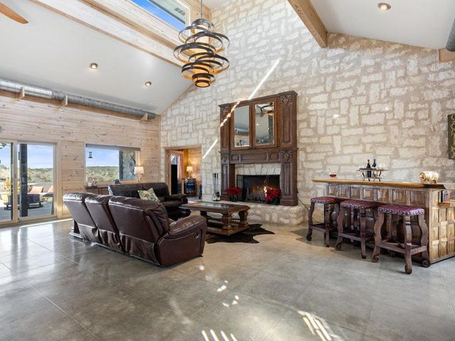 4200 Cypress Canyon TRL, Spicewood, TX 78669