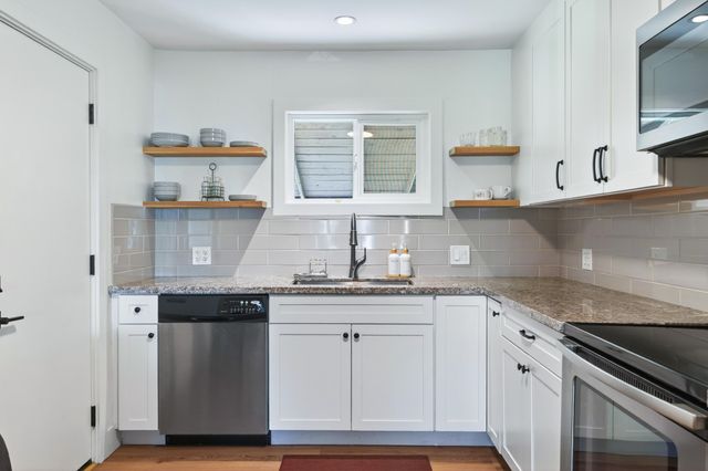 1005 Gold Street, Redding, CA 96001