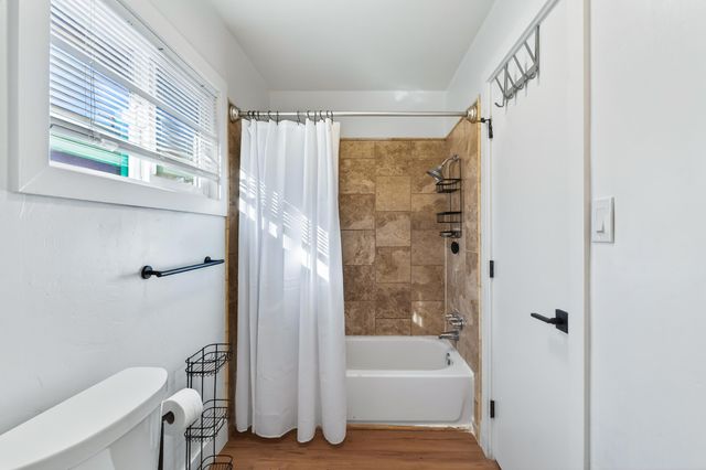 1005 Gold Street, Redding, CA 96001