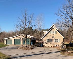 1911 N 11 Mile Road, Linwood, MI 48634