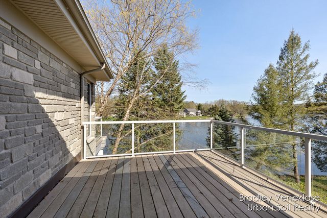 7635 Sandy Hollow Drive, Alto, MI 49302