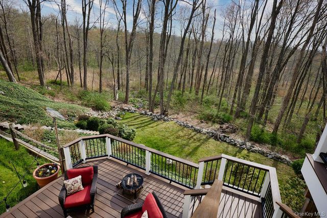 8 Debbie Lane, Cross River, NY 10518