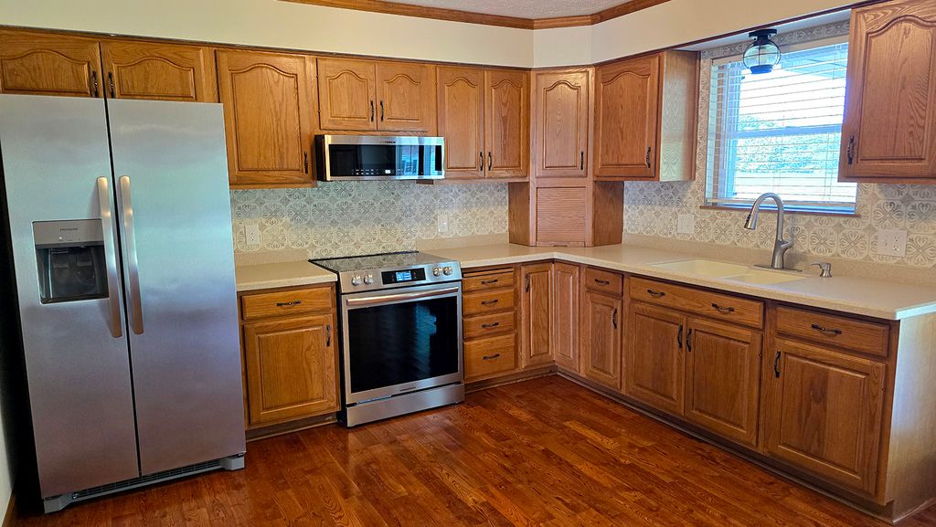 Image 22 of property listing at 431 Easthaven Drive, Centralia, IL 62801