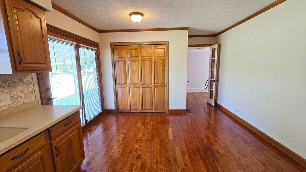 Image 26 of property listing at 431 Easthaven Drive, Centralia, IL 62801