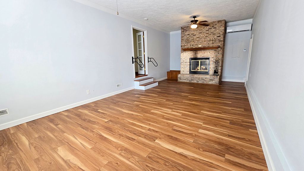 Image 31 of property listing at 431 Easthaven Drive, Centralia, IL 62801