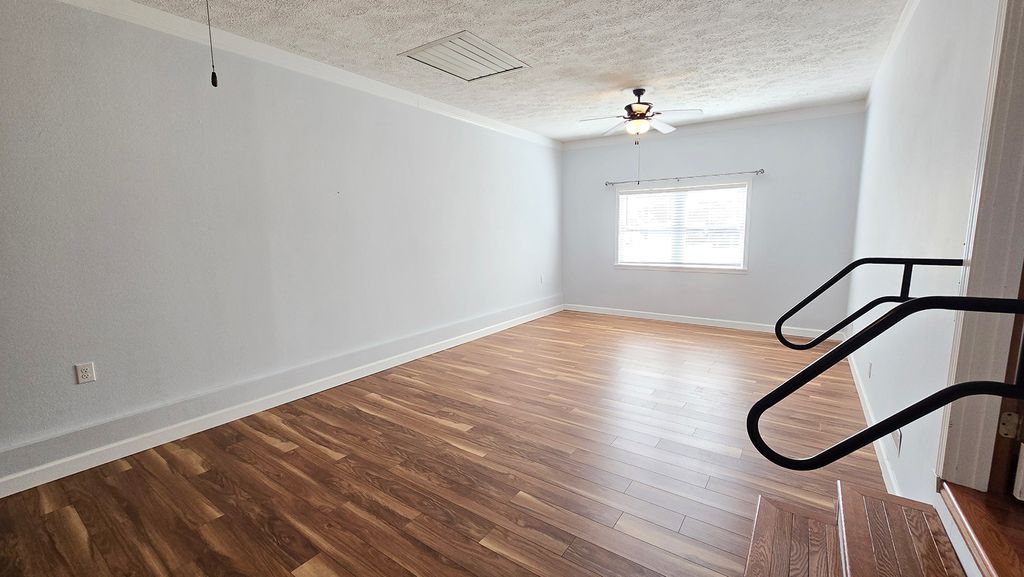 Image 32 of property listing at 431 Easthaven Drive, Centralia, IL 62801