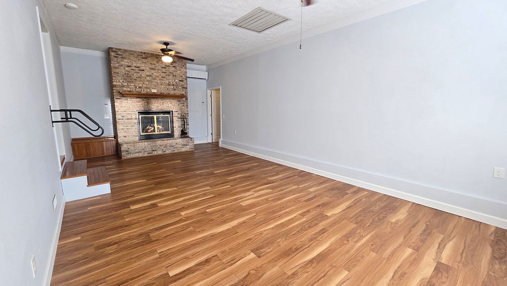 Image 33 of property listing at 431 Easthaven Drive, Centralia, IL 62801