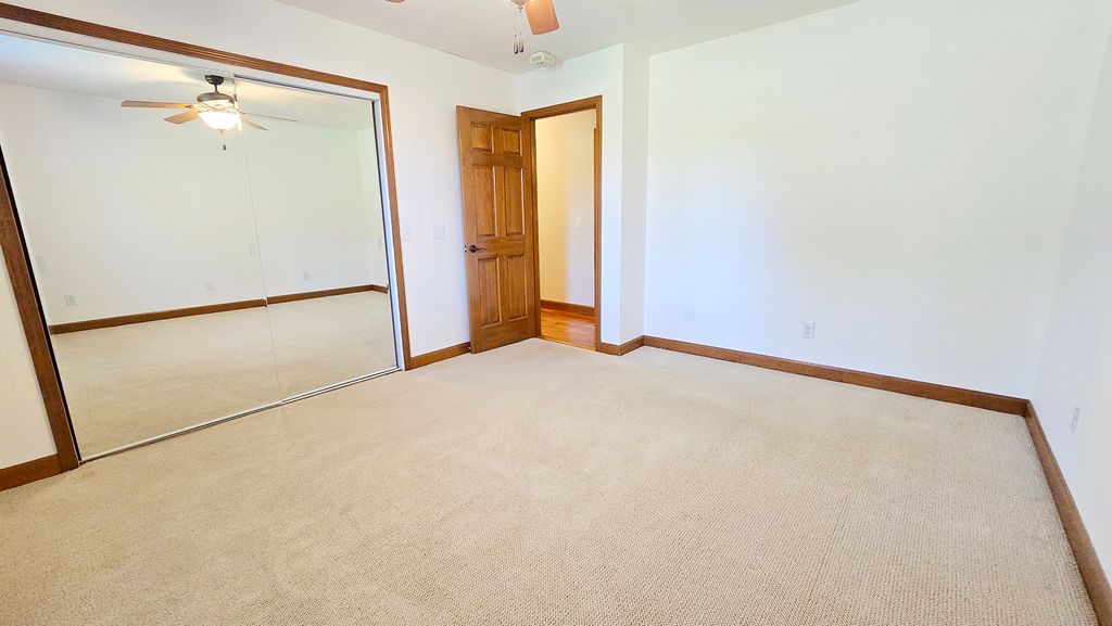 Image 39 of property listing at 431 Easthaven Drive, Centralia, IL 62801