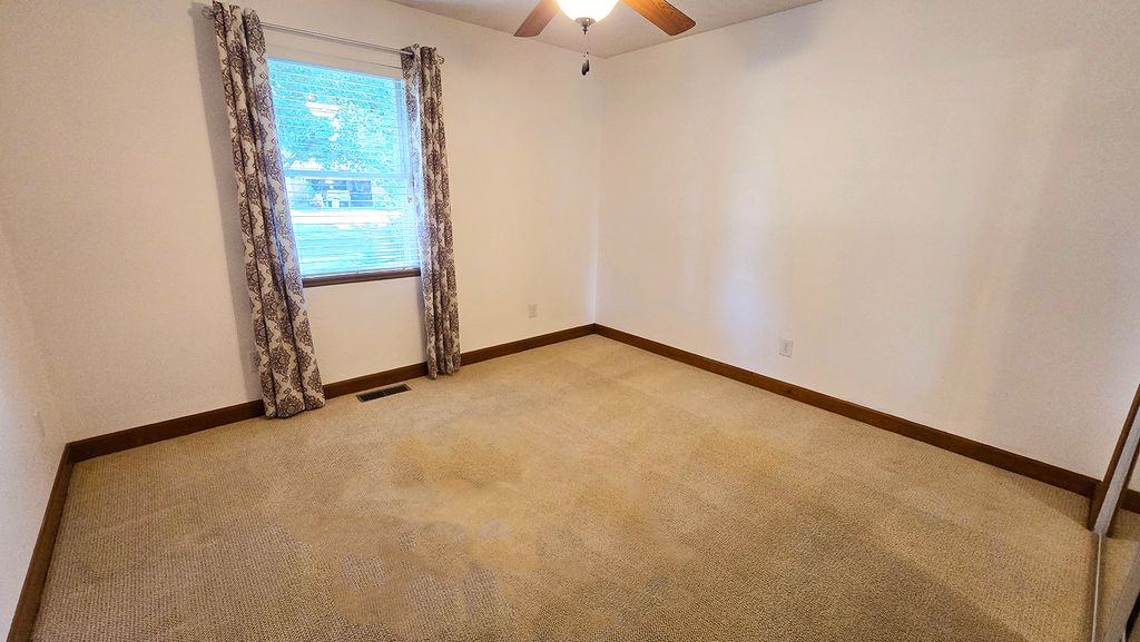 Image 44 of property listing at 431 Easthaven Drive, Centralia, IL 62801