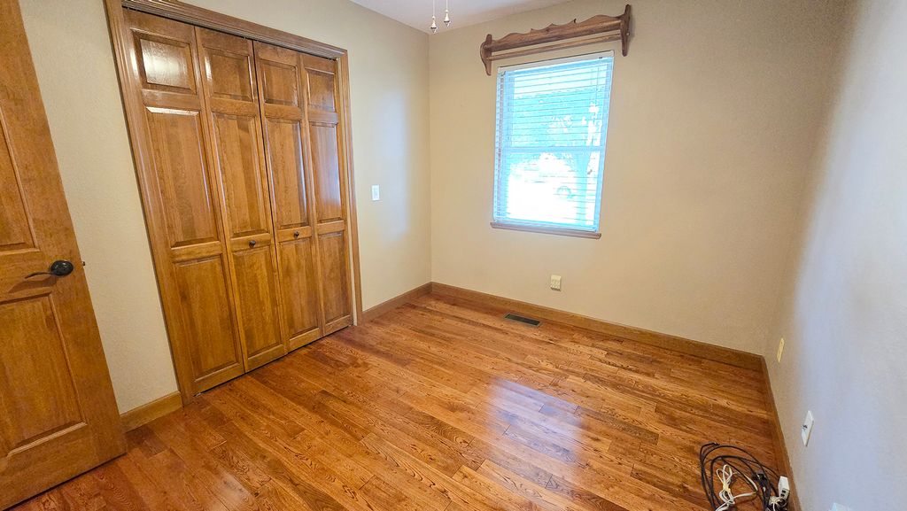 Image 46 of property listing at 431 Easthaven Drive, Centralia, IL 62801