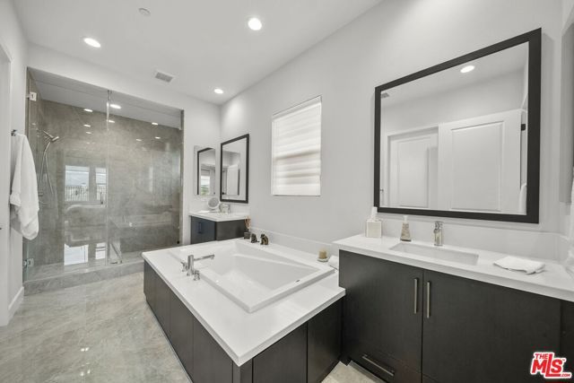 2501 Presley Court, Camarillo, CA 93012