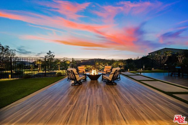 2501 Presley Court, Camarillo, CA 93012