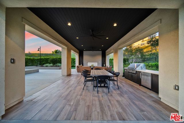 2501 Presley Court, Camarillo, CA 93012