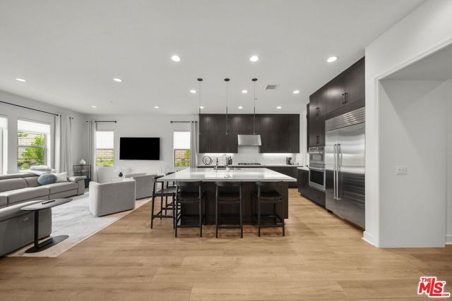 2501 Presley Court, Camarillo, CA 93012