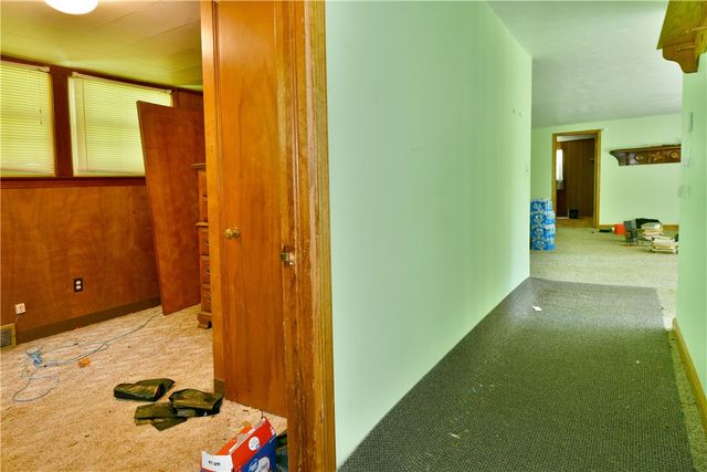 184 Mcclain Ln, New Castle, PA 16105