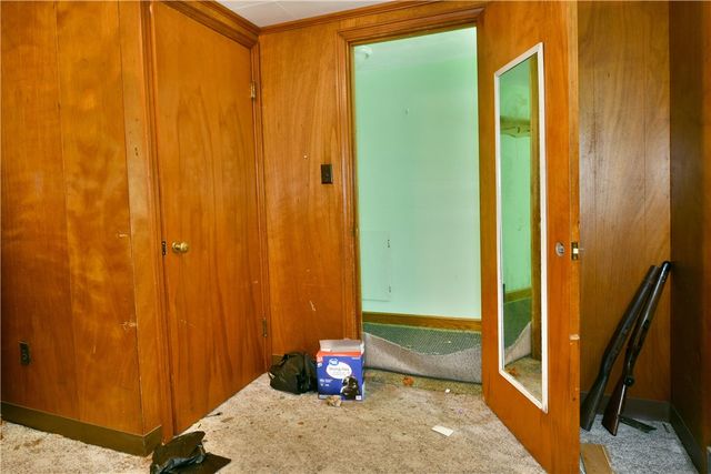184 Mcclain Ln, New Castle, PA 16105