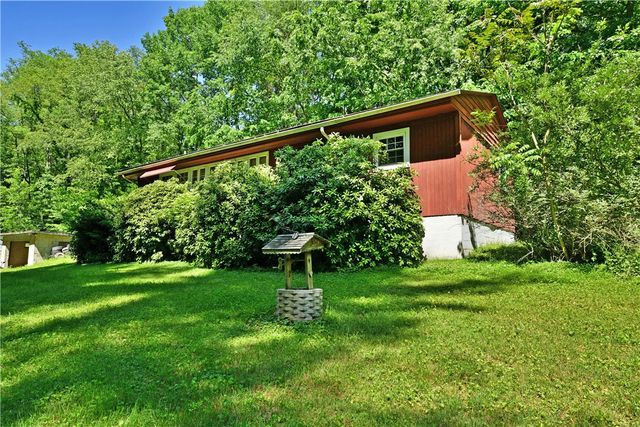 184 Mcclain Ln, New Castle, PA 16105