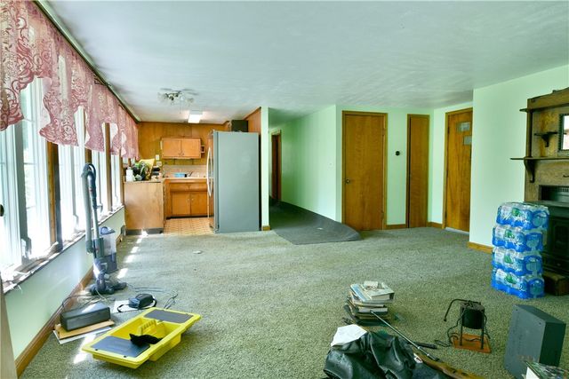 184 Mcclain Ln, New Castle, PA 16105