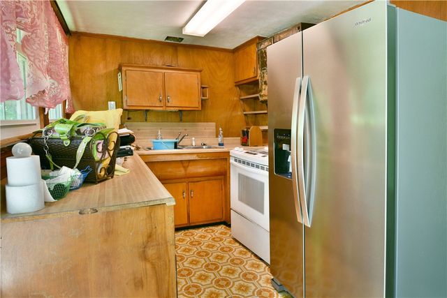 184 Mcclain Ln, New Castle, PA 16105