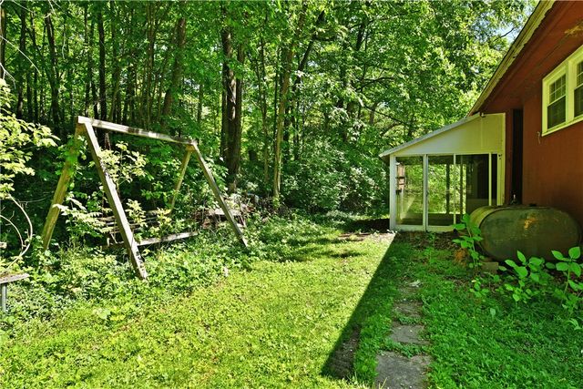 184 Mcclain Ln, New Castle, PA 16105