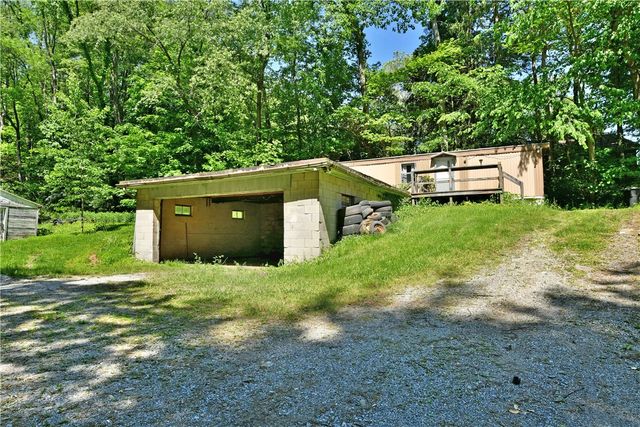 184 Mcclain Ln, New Castle, PA 16105