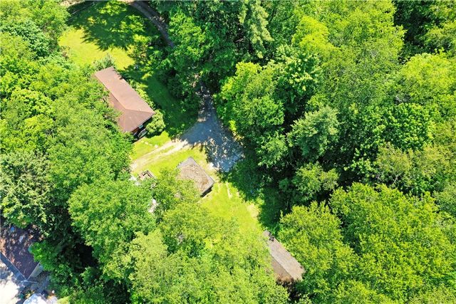 184 Mcclain Ln, New Castle, PA 16105