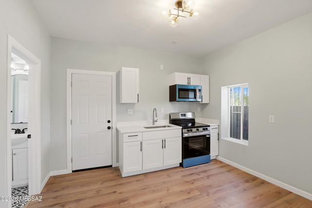 402 W 41st Street, Tucson, AZ 85713