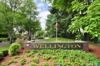 90 Wellington Drive 90, Farmington, CT 06032