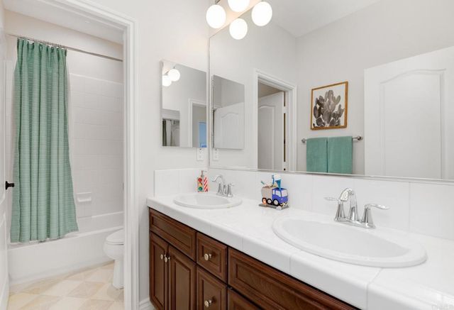 1847 Tanglewood, San Marcos, CA 92078