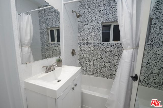 2711 Wabash Avenue, Los Angeles, CA 90033