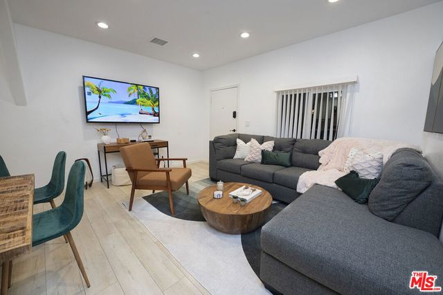 2711 Wabash Avenue, Los Angeles, CA 90033