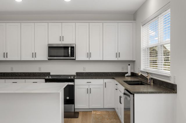 4917 Obsidian Way, Victoria, MN 55386