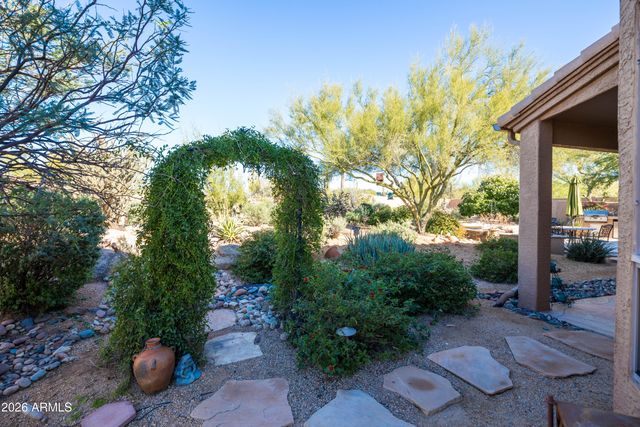 7050 E CARRIAGE TRAILS Drive, Scottsdale, AZ 85266